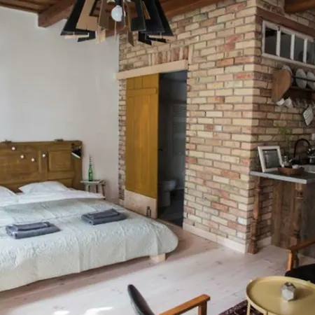 Ablak A Hegyre Vendeghaz Guest house *