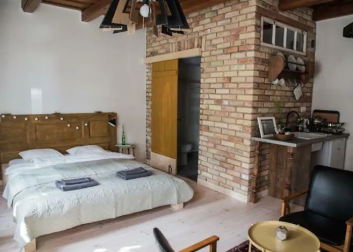 Ablak A Hegyre Vendeghaz בית הארחה 3*